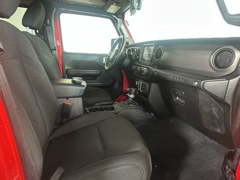 Used 2023 Jeep Wrangler Unlimited w/ Cold Weather Group AWD/4WD image 29