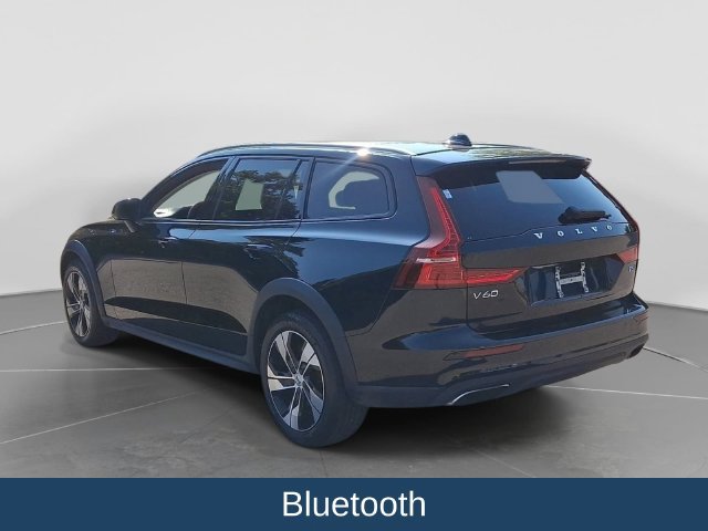 Used 2021 Volvo V60 T5 Cross Country AWD/4WD image 5