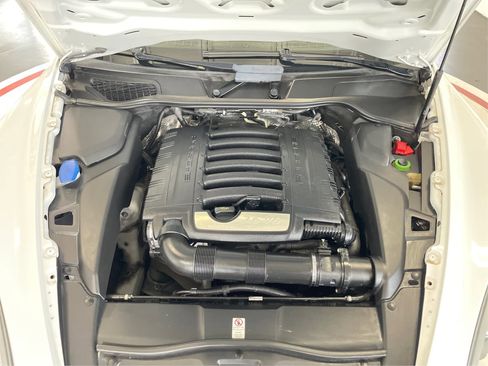 Used 2014 Porsche Cayenne AWD/4WD image 11
