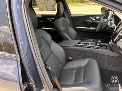 Used 2025 Volvo XC60 B5 Core AWD/4WD image 25