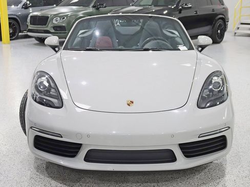 Used 2018 Porsche 718 Boxster S image 9