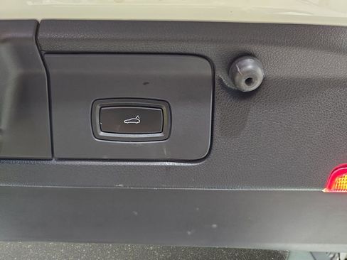 Used 2013 Porsche Panamera 4 image 16