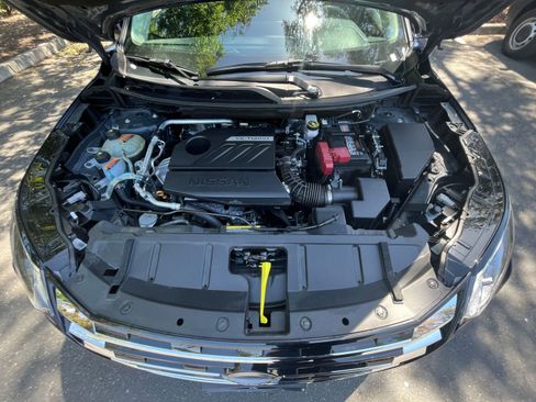 Used 2025 Nissan Rogue SV FWD image 34