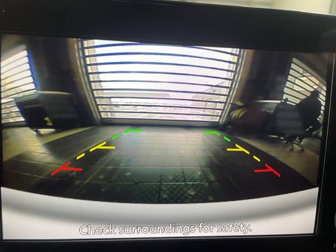 Used 2024 Nissan Pathfinder SV image 8