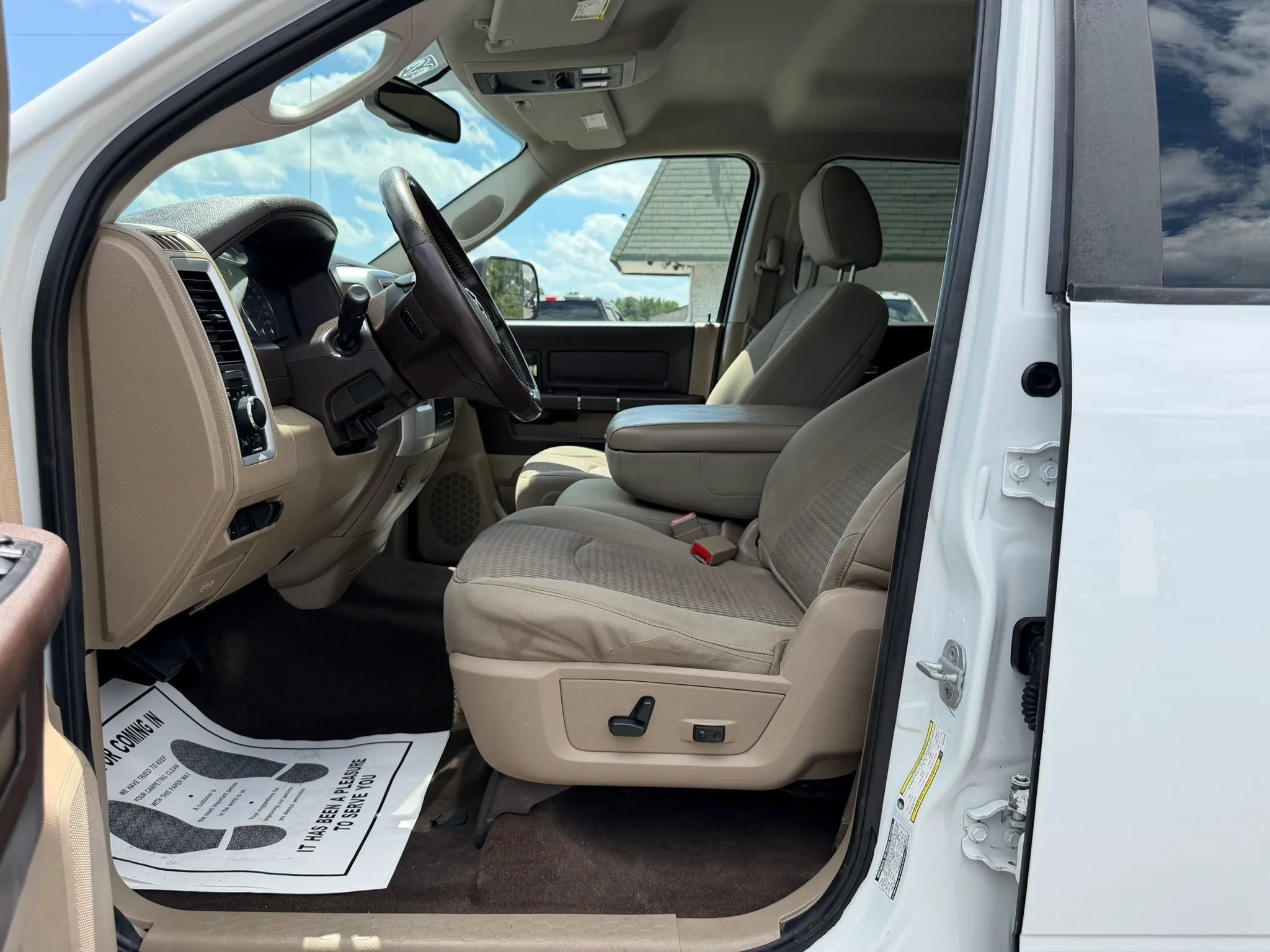 Used 2012 RAM 2500 SLT w/ Luxury Group AWD/4WD image 17
