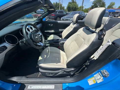 Used 2017 Ford Mustang Premium RWD image 12