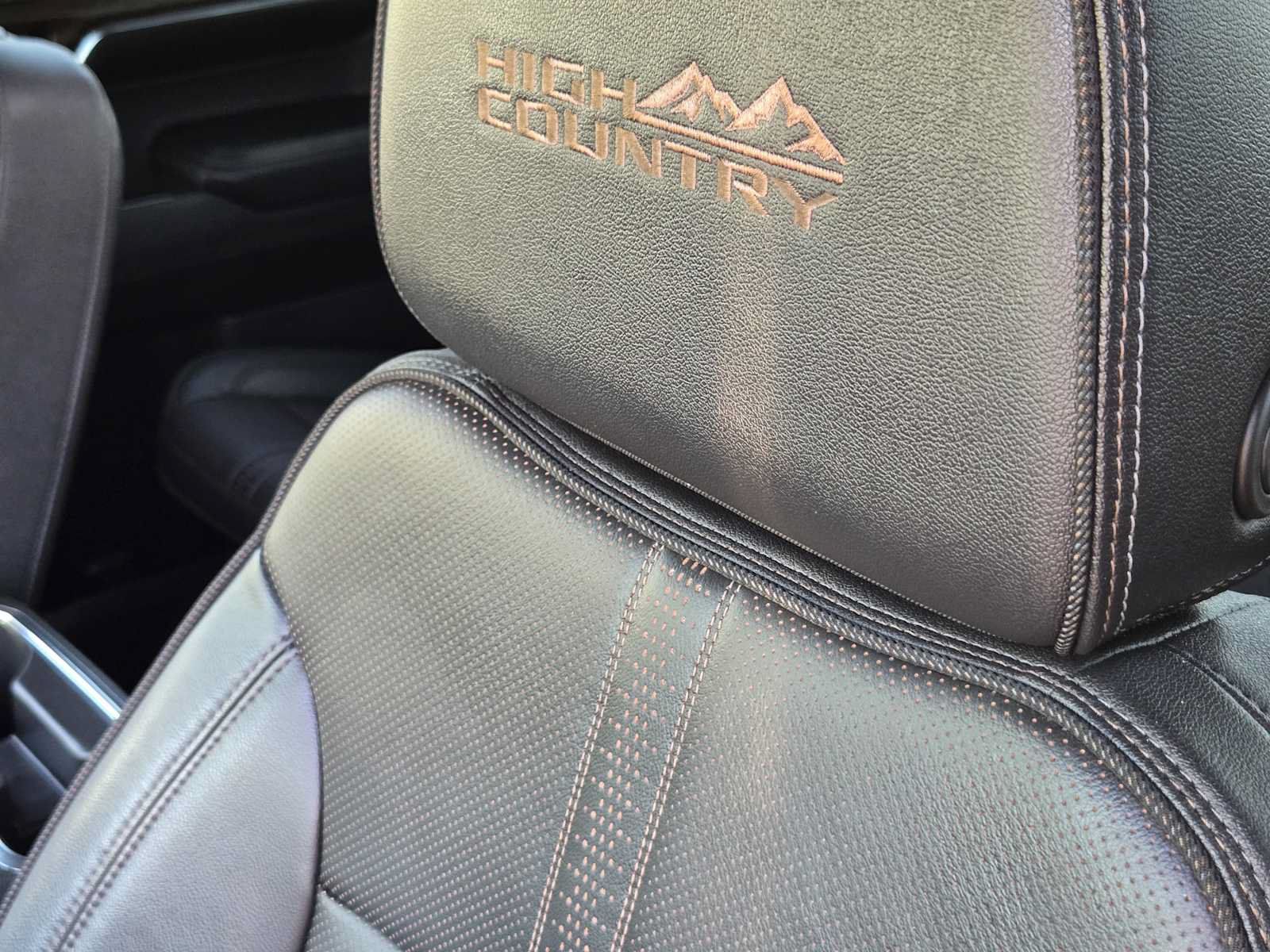 Used 2024 Chevrolet Silverado 1500 High Country w/ High Country Premium Package AWD/4WD image 16