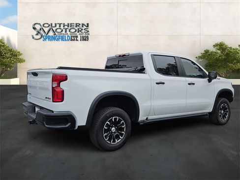 Used 2023 Chevrolet Silverado 1500 ZR2 image 5