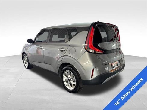 Used 2023 Kia Soul LX w/ Option Group 015 FWD image 7