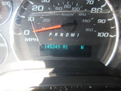 Used 2021 Chevrolet Express 2500 w/ Driver Convenience Package RWD image 33