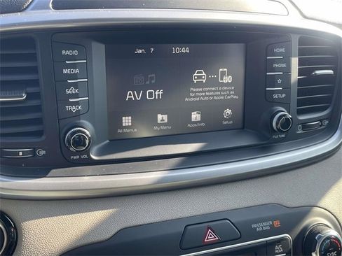 Used 2019 Kia Sorento EX image 17