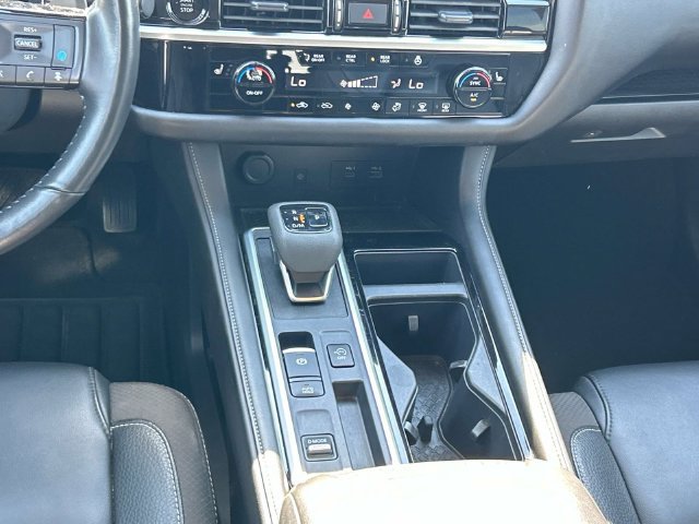 Certified 2025 Nissan Pathfinder SL FWD image 18