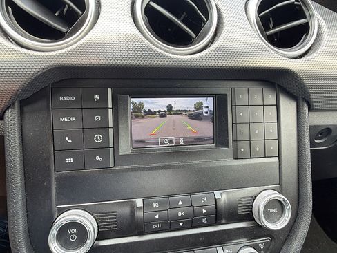 Used 2020 Ford Mustang GT RWD image 31