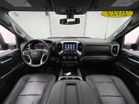Used 2022 Chevrolet Silverado 3500 LTZ w/ LTZ Convenience Package AWD/4WD image 3