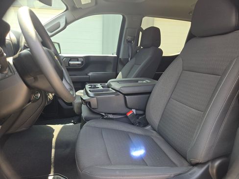 Used 2023 Chevrolet Silverado 1500 Custom RWD image 10