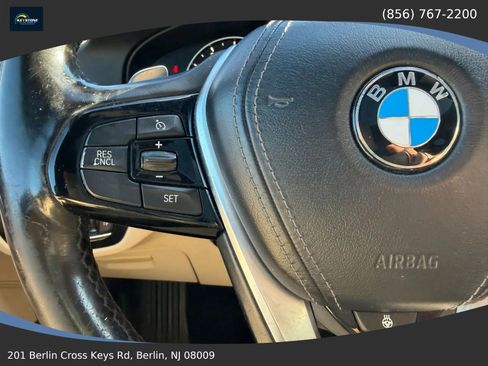 Used 2018 BMW 530i xDrive AWD/4WD image 23