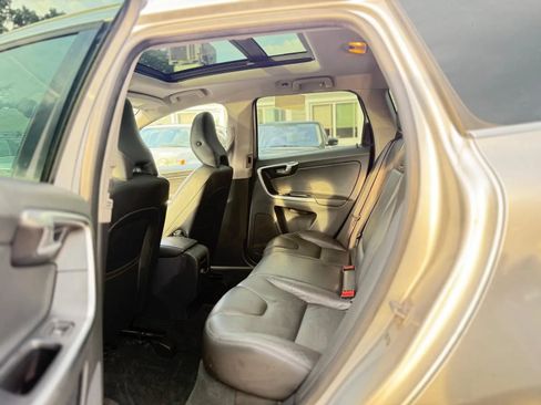 Used 2015 Volvo XC60 T6 Platinum AWD/4WD image 17