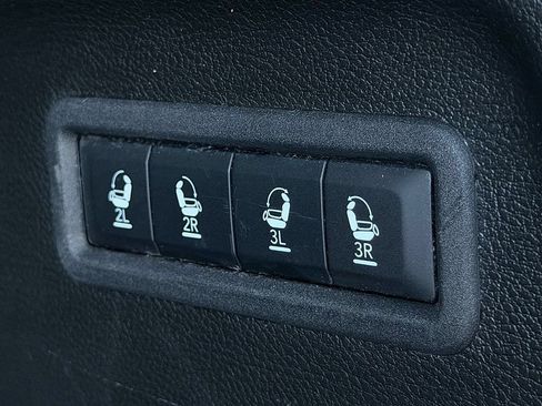Used 2024 Jeep Wagoneer L Series III w/ Flexible Seating Group AWD/4WD image 33