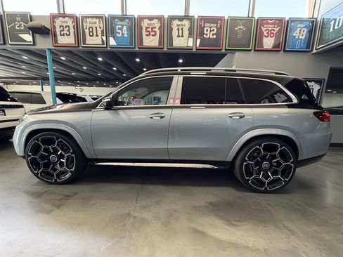 Used 2026 Mercedes-Benz Maybach GLS 600 4MATIC image 9