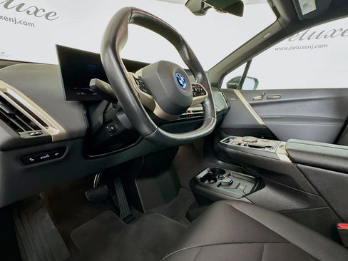 Used 2023 BMW iX xDrive50 w/ Premium Package image 7