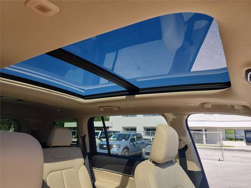 Used 2021 Jeep Grand Cherokee L Limited image 34