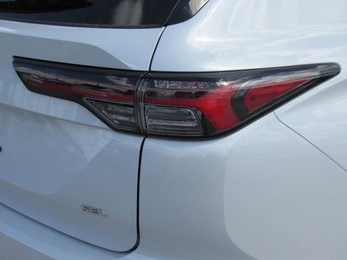 New 2026 Mitsubishi Outlander SEL FWD image 13