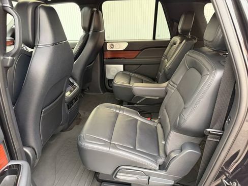 Used 2024 Lincoln Navigator L Reserve AWD/4WD image 18