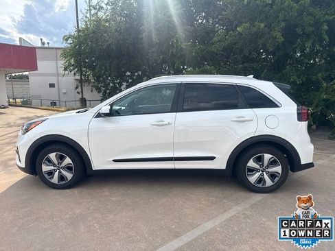 Used 2020 Kia Niro LX FWD image 8