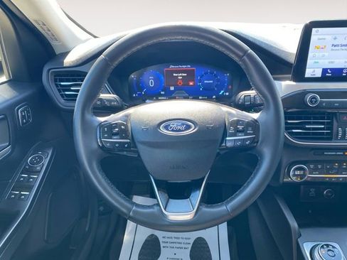 Used 2021 Ford Escape SEL w/ Technology Package FWD image 12