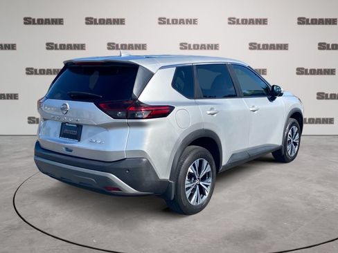 Used 2023 Nissan Rogue SV AWD/4WD image 5