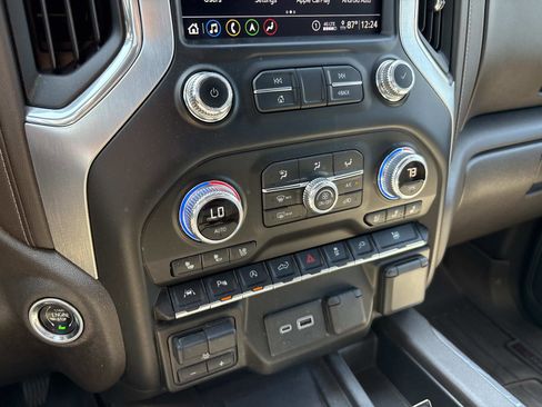 Used 2020 GMC Sierra 1500 SLT w/ SLT Premium Plus Package image 27