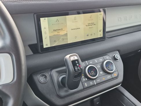 Certified 2023 Land Rover Defender 110 SE AWD/4WD image 28