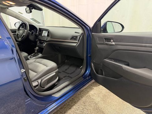Used 2017 Hyundai Elantra Limited w/ Limited Ultimate Package 05 FWD image 24
