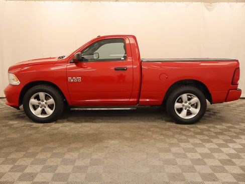 Used 2014 RAM 1500 Express RWD image 2
