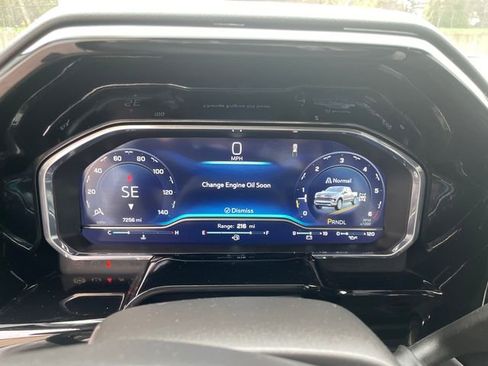 Used 2025 Chevrolet Silverado 1500 LT AWD/4WD image 29