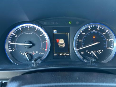 Used 2017 Toyota Highlander Limited image 18