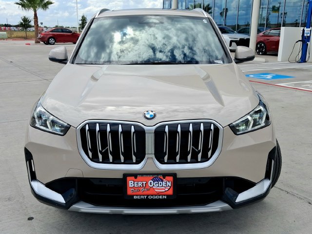 New 2026 BMW X1 xDrive28i w/ Convenience Package AWD/4WD image 2