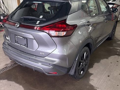 Used 2023 Nissan Kicks SR image 4