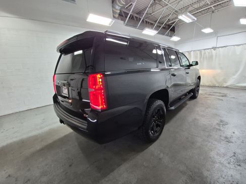 Used 2017 Chevrolet Suburban LT w/ Z71 Midnight Edition AWD/4WD image 7