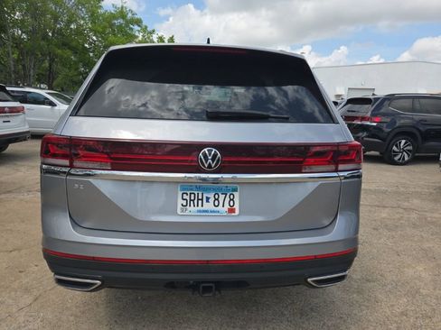 Used 2025 Volkswagen Atlas SE image 10
