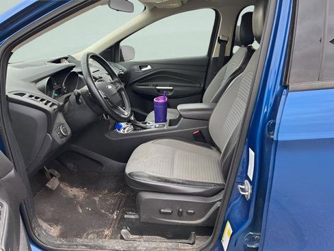 Used 2018 Ford Escape SE w/ SE Sport Appearance Package image 8