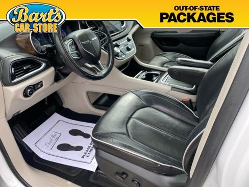Used 2022 Chrysler Pacifica Limited FWD image 28