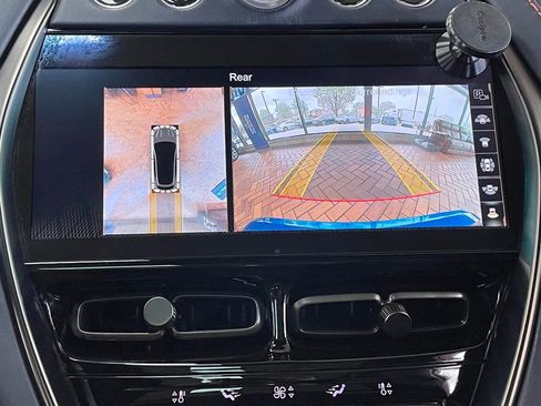 Used 2022 Aston Martin DBX AWD/4WD image 48