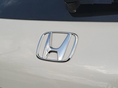 Certified 2025 Honda HR-V EX-L image 31