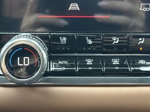 New 2026 GMC Canyon AT4 w/ AT4 Premium Package AWD/4WD image 18