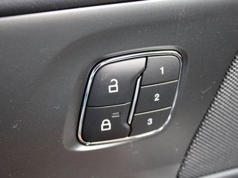 New 2026 Lincoln Nautilus Reserve AWD/4WD image 33