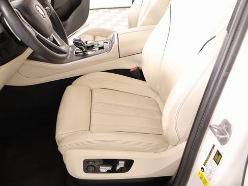 Used 2021 BMW X5 sDrive40i w/ Executive Package image 12