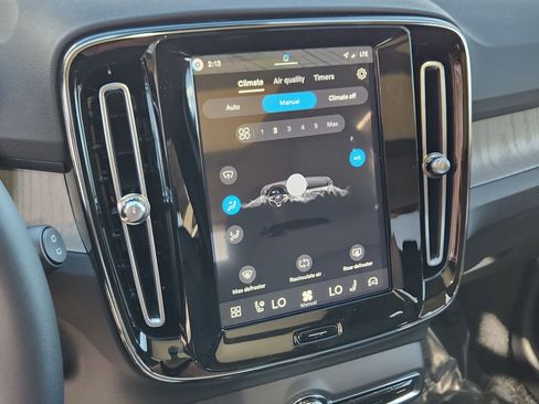 New 2026 Volvo XC40 B5 Plus w/ Protection Package Premier image 9