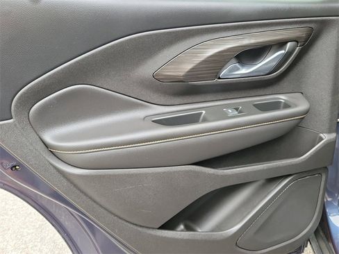 Used 2018 GMC Terrain SLT w/ LPO, Cargo Package image 14