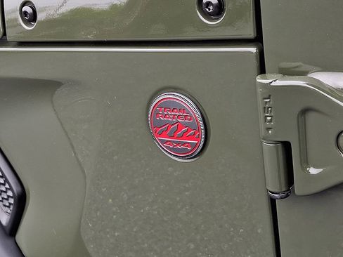 Used 2020 Jeep Wrangler Unlimited Rubicon AWD/4WD image 32
